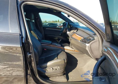 2011 BMW X6 xDrive50I z USA, uszkodzony, nr VIN 5UXFG8C55BLZ95290